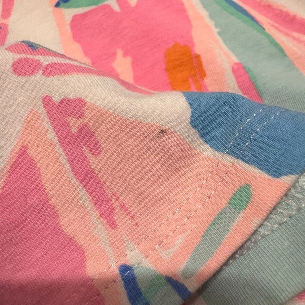 Lilly Pulitzer Michelle V-neck Tee Out to Sea Sailboat Print Size Large - Picture 4 of 5